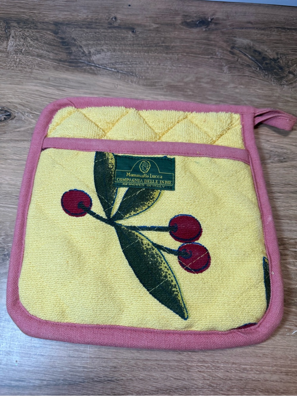 Mammaro Lucca Compagnia Delle Indie Italian Cherry Pot Holder Italy